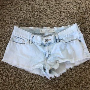 Abercrombie & Fitch Jean Shorts (00)